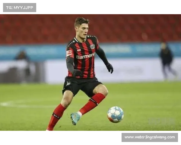 勒沃库森客场控局，希克头球中柱错失良机